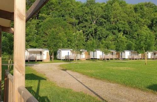 Lavelanet House | Camping 3 étoiles - Piscine - ccbgbi0