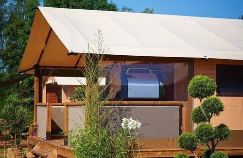 Celles-sur-Plaine House | Camping 4 étoiles - Piscine - ccbg00g