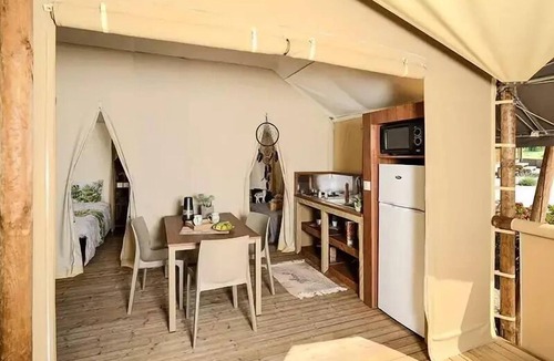 Guillac House | Camping des Cerisiers* - Tent Jungle Lodge 3 rooms 5 people Without Sanitary