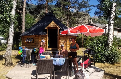 Saint-Martin-de-Queyrieres Ski Chalet | Camping-Caravaneige l'Iscle de Prelles * - Chalet Comfort Type Modulo 18 - 18 m2/1 bedroom - Covered terrace 15 m2 4 people