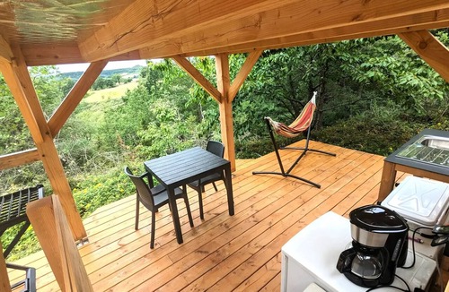 Belloc Cabin | Camping le Roc del Rey* - 2-room cabin on stilts for 2 people Without sanitary facilities