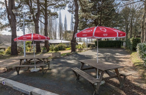Tredrez-Locquemeau RV Rental | Camping Les Capucines