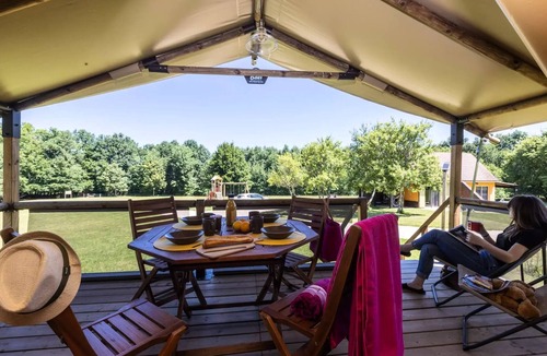 La Douze House | Camping Ushuaïa Villages Le Bois Coquet * - Canvas Bungalow Bali - 2 bedrooms - 32m² (without bathrooms) 5 people
