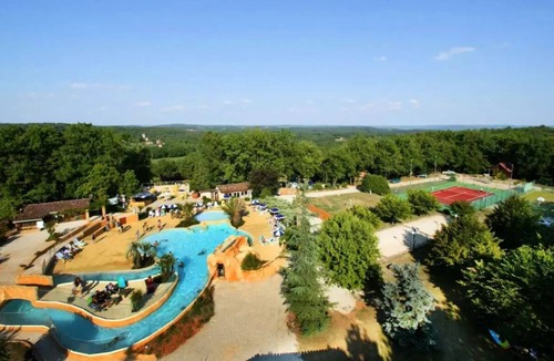 Puy-l'Eveque House | Campsite L'Evasion * - 5 room mobile home 10 people