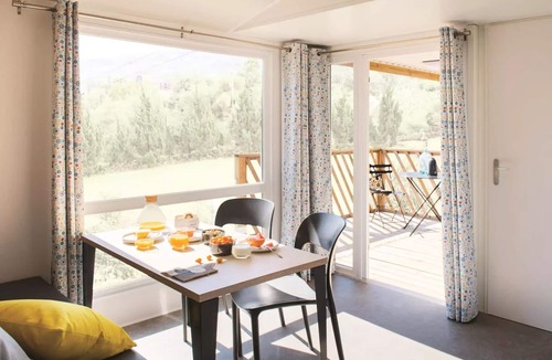 Plouezoch House | Campsite La Baie de Terenez * - Lodge CONFORT LOGGIA2 2018 TV - 2 bedrooms (+child bed - 12 years) 25M2 5 people