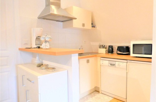 Cancale Apartment | CANCALE appt 2 pers port à 100 m, very cosy - 2nd and last floor