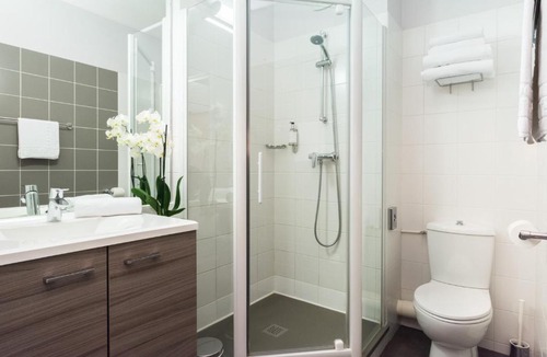Bagneres-de-Bigorre Hotel | Carré Py' Hôtel