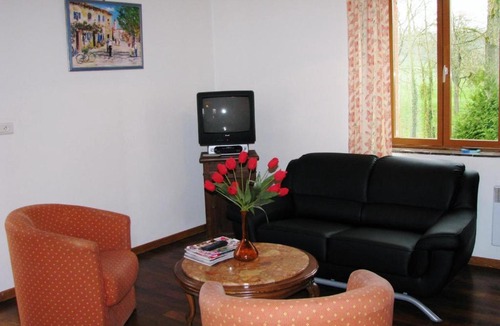 La Horgne House | Casa bianca