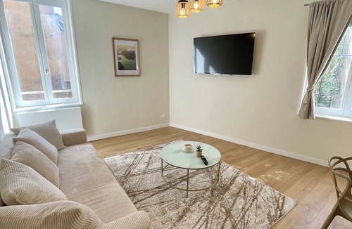 Les Iles Apartment | Casa Luna – 1 Bedroom, 4 Guests, City Center, Fully Equipped