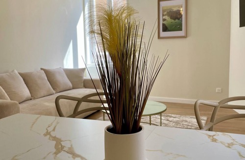 Les Iles Apartment | Casa Luna – 1 Bedroom, 4 Guests, City Center, Fully Equipped