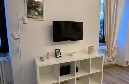 Tavernerio House | Casa MELISSA LIMONCELLA , free parking-self check in