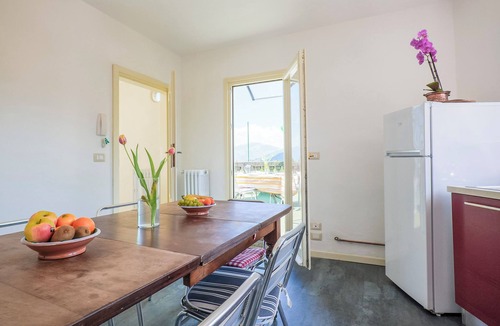 Castello House | Casa Terra a Cielo by Lago Reisen