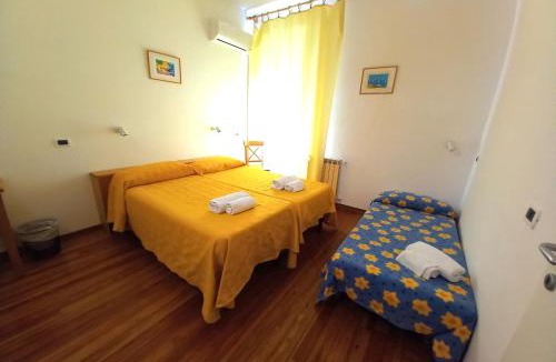 Vallecrosia Hotel | Casa Valdese di Vallecrosia Al Mare