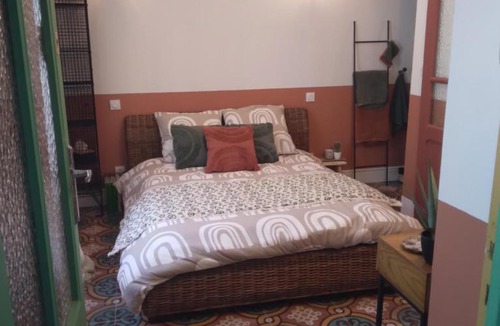 Maraussan Bed & Breakfast | CASA VERDE Le charme de l'ancien en ville !