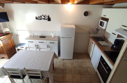 Cauterets Apartment | CAUTERETS, beautiful T3 in residence, 4/6 people, 2 bedrooms, private parking.