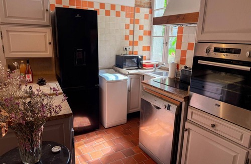 Blois Apartment | Central studio, pets welcome - 2 guests