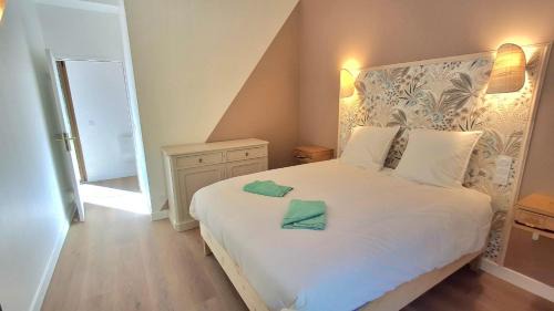 Ay House | Château de la Malmaison