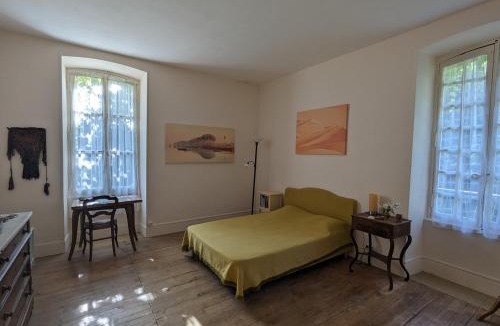 Saint-Vincent-Rive-d'Olt Bed & Breakfast | Château La Carrétale