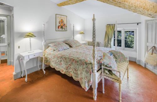 Saint-Antonin-du-Var House | Château Mentone