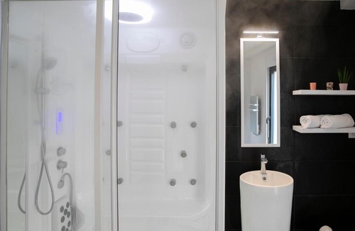 Chablis Apartment | Chablis SPA Premier Cru