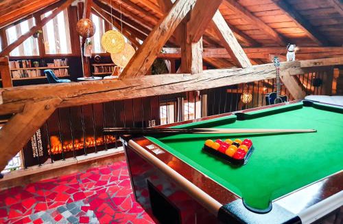 Le Petit-Bornand-les-Glieres Ski Chalet | Chalet 1703 - Alpine Lodge & Spa - Adults Only