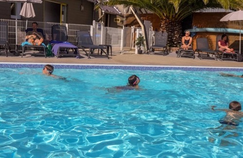 Perros-Guirec Ski Chalet | Chalet 3 étoiles - Piscine - ccbgbgd