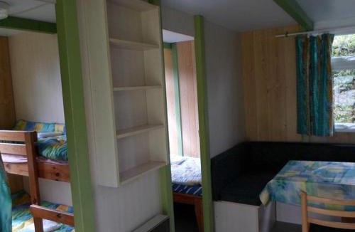 La Chapelle-devant-Bruyeres Other | Chalet 3 Chambres avec Terrasse - Parfait pour 6 Personnes - API-1-52-991