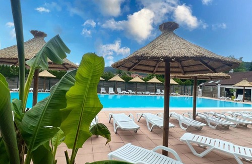 Celles-sur-Plaine Ski Chalet | Chalet 4 étoiles - Piscine - ccbg0aa