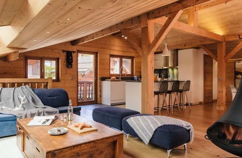 La Clusaz Ski Chalet | Chalet 4★, 15 guests, La Clusaz, sauna, village center, 7 bedrooms
