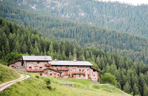 Marmora Ski Chalet | Chalet 'Civico 12' with Mountain View, Shared Garden and Wi-Fi