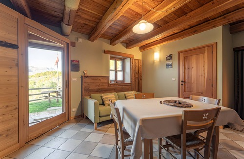 Marmora Ski Chalet | Chalet 'Civico 12' with Mountain View, Shared Garden and Wi-Fi