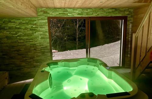 Jausiers Ski Chalet | Chalet cocody jacuzz