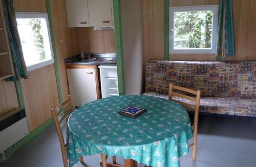 La Chapelle-devant-Bruyeres Other | Chalet confortable avec terrasse et jardin - API-1-52-889