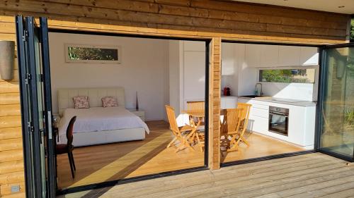 Ile du Levant Ski Chalet | CHALET CONTEMPORAIN LES LAURIERS SUR L'ÎLE DU LEVANT