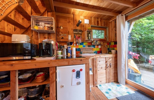 Epinal Ski Chalet | Chalet des Amoureux with Private Terrace & Garden, Wi-Fi, Fishing, Hiking