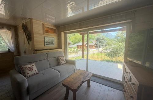 Orgeix House | Chalet entièrement rénové avec grande terrasse