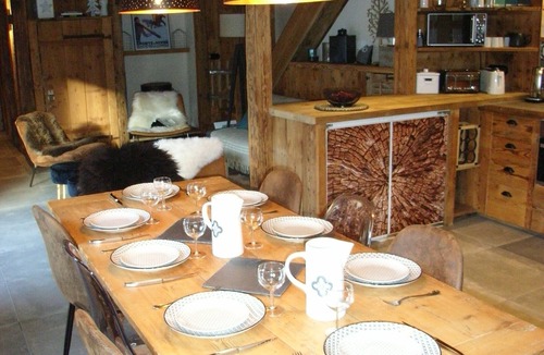 Saint-Gervais-les-Bains Apartment | Chalet with view, in a quiet area, close to all services in summer and winter.