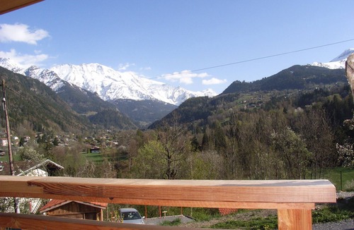 Saint-Gervais-les-Bains Apartment | Chalet with view, in a quiet area, close to all services in summer and winter.