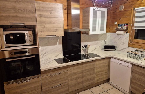 La Joue du Loup Ski Chalet | Chalet in La Joue du Loup, close to the slopes and ESF ski school