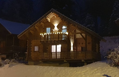 La Joue du Loup Ski Chalet | Chalet in La Joue du Loup, close to the slopes and ESF ski school