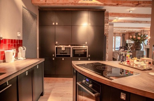 Colmars House | Chalet La Coste – French Alps- with Mountain Views, Private Terrace and Wi-Fi