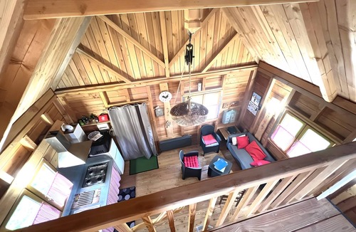Massat Ski Chalet | Chalet “La Mésange – Peaceful” with Mountain View, Private Terrace and Wi-Fi