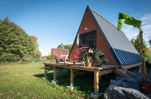 Coarraze Ski Chalet | Chalet 'Le Barbu - Coarraze' with Private Terrace, Wi-Fi and Air Conditioning
