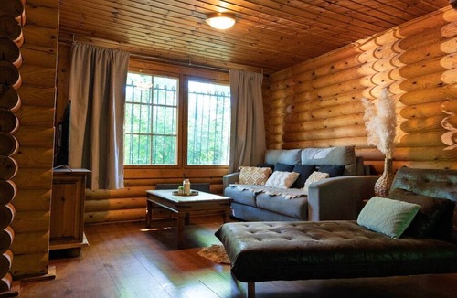 Amneville Ski Chalet | Chalet "Le Châtaignier" right in the center of Amnéville and its leisure center.