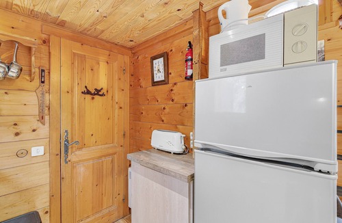 Meolans-Revel House | Chalet "Le Mazet" with Mountain View, Private Terrace & Wi-Fi