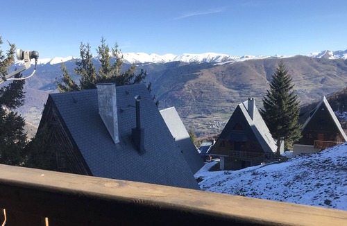 Saint-Lary-Soulan Ski Chalet | CHALET - SAINT LARY FOOT OF SLOPES - 8/10 PEOPLE - AMAZING LOCATION