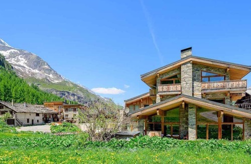 Les Boisses Ski Chalet | Chalet Spacieux pour 14! Espace Bien-Être