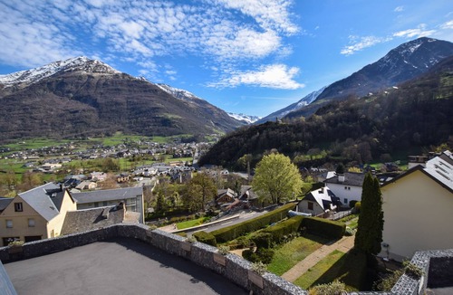 Luz-Saint-Sauveur Ski Chalet | Chalet Troumousse at the foot of the mythical Tourmalet