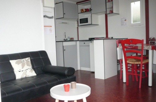 Lussan RV Rental | Chalets des Mousquetaires