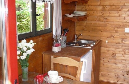 Lussan RV Rental | Chalets des Mousquetaires